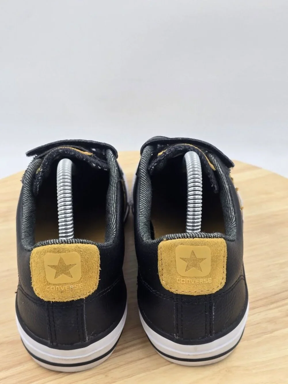 Converse Star Player 3V OX sneakers  Junior Boys sz 6